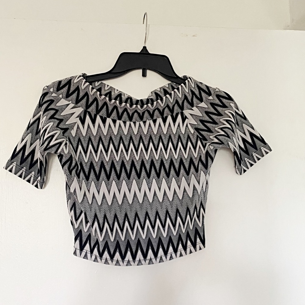 Patterned Black and White Boat Neck Crop Top
